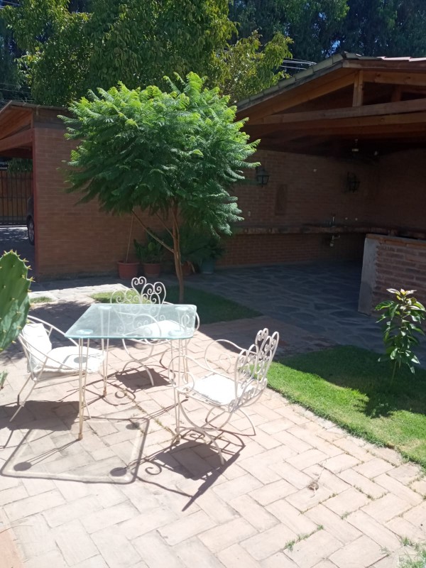 Casa en Venta – Calera de Tango Piscina – Quincho
