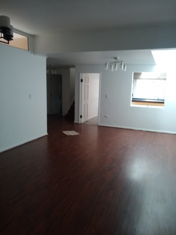 Casa en Venta – Calera de Tango Piscina – Quincho