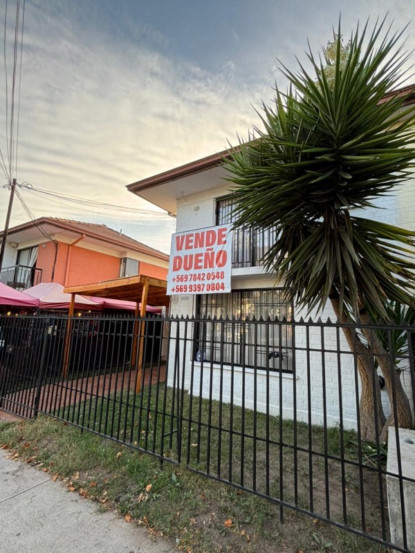 Casa en Barrio Tranquilo de Maipú, Ideal para Familia
