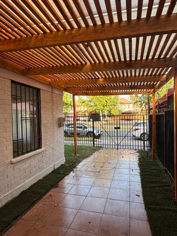 Casa en Barrio Tranquilo de Maipú, Ideal para Familia