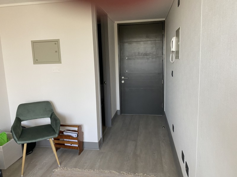 Se Arrienda Oficina Con un Box, Sala Espera y Baño Privado.