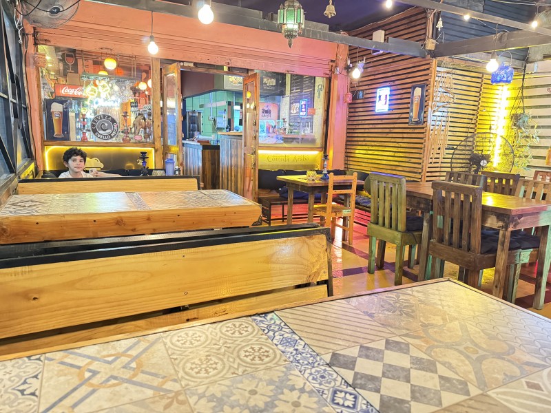 Restaurante Con Patente de Alcohol en la Reina