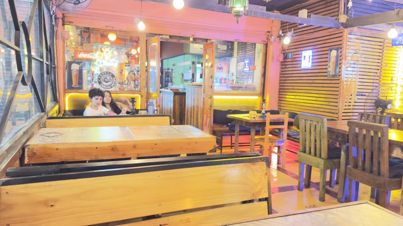 Restaurante Con Patente de Alcohol en la Reina