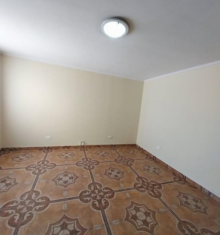 Se Vende Casa A Pasos de Metro Protectora de la Infancia