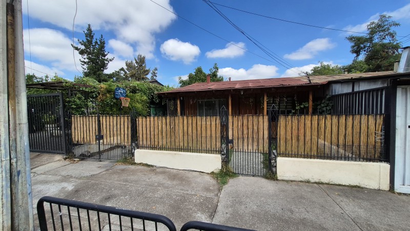 Casa en las Condes, Cercana A Mall los Dominicos