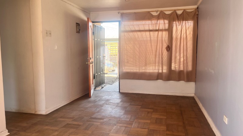 Casa Cercana Metro la Cisterna y Autopista Central