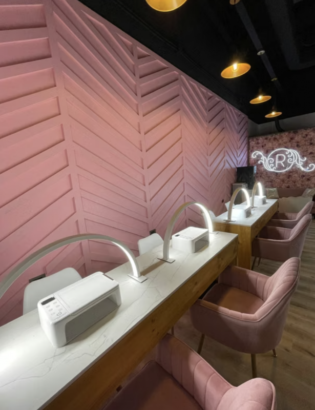 Derecho A Llave Salón de Belleza en Funcionamiento