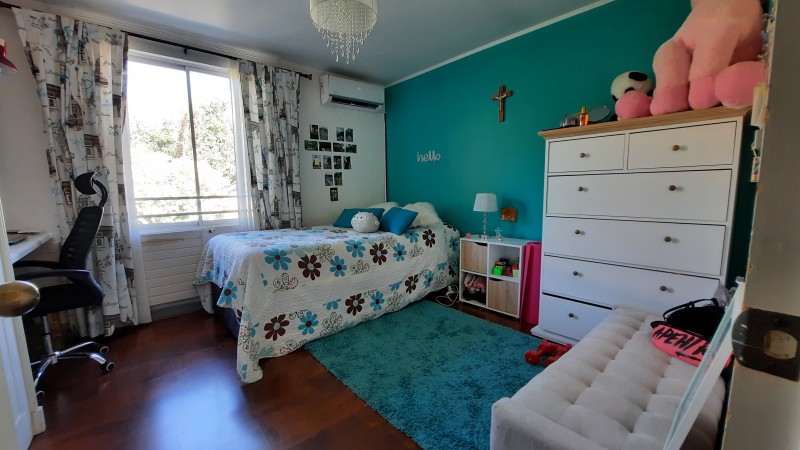 Casa 4 Dormitorios, 4 Baños, 2 Estacionamientos, Dueño