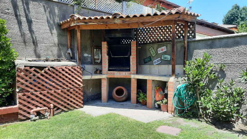 Casa 4 Dormitorios, 4 Baños, 2 Estacionamientos, Dueño