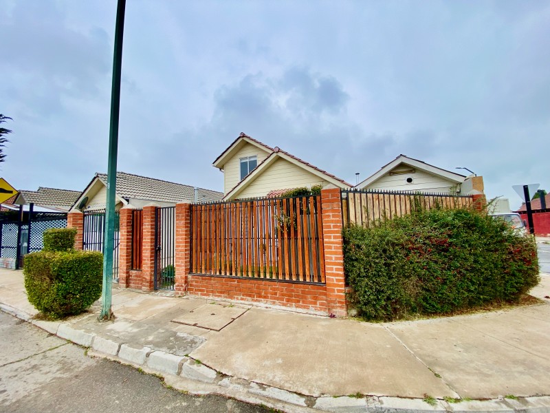 Amplia Casa 3D2B, Larapinta, Lampa