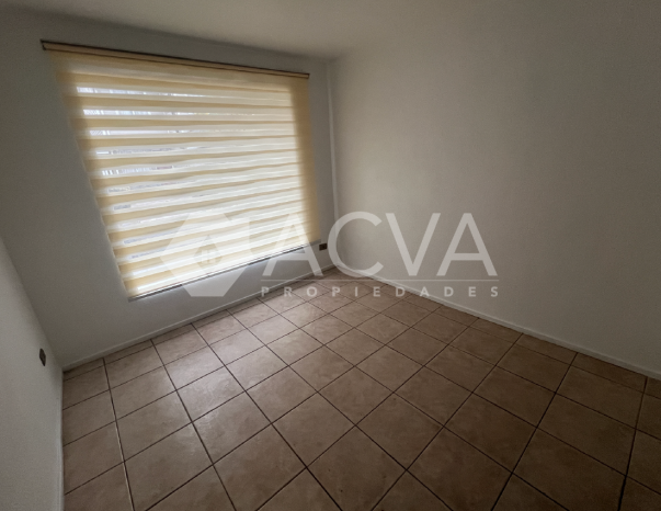 Dueño Vende Casa Dos Pisos Pareada en Condominio Monte Verde