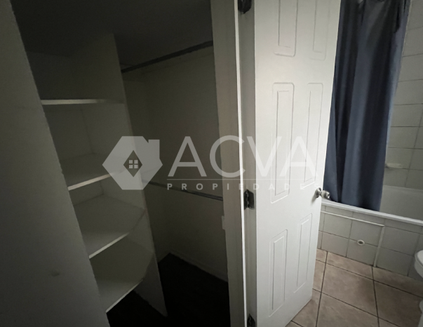 Dueño Vende Casa Dos Pisos Pareada en Condominio Monte Verde