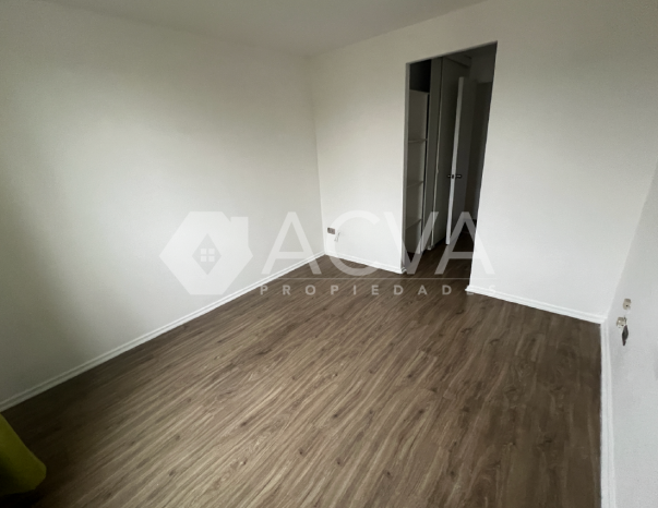Dueño Vende Casa Dos Pisos Pareada en Condominio Monte Verde