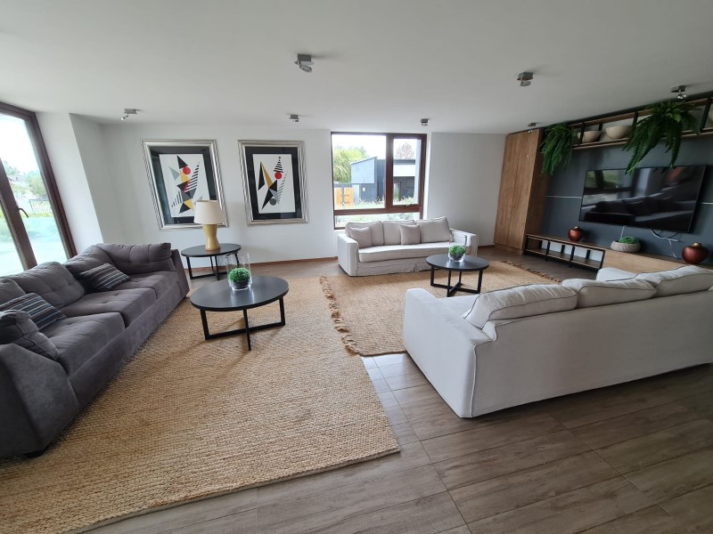 Arriendo Edificio Cataluña Depto. 2D2B + 2 Estac.