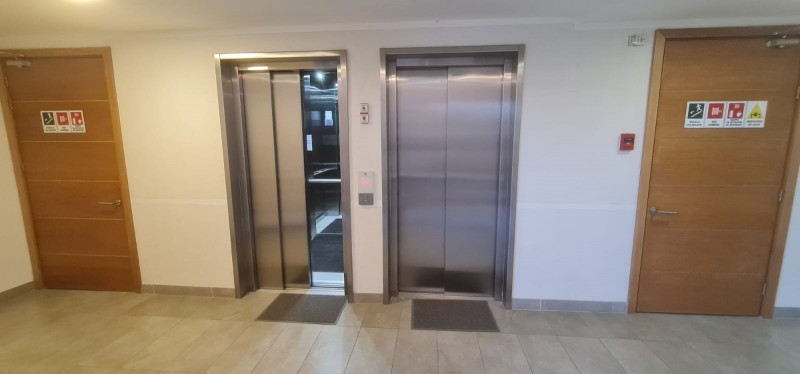 Arriendo Edificio Cataluña Depto. 2D2B + 2 Estac.
