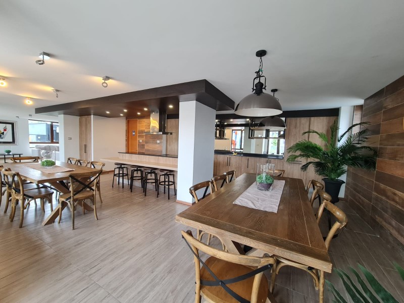 Arriendo Edificio Cataluña Depto. 2D2B + 2 Estac.