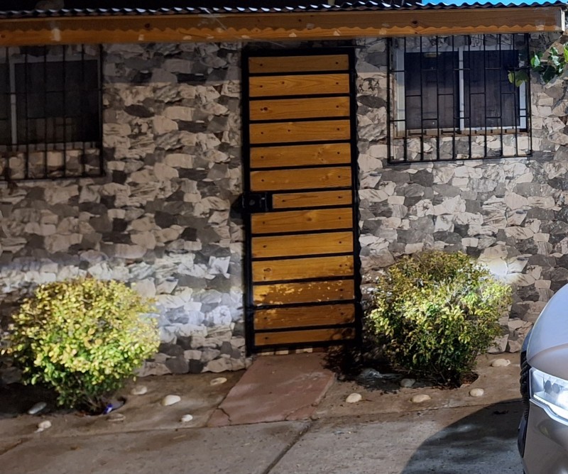 Departamento de Primer Piso Con 4D+1B+1E