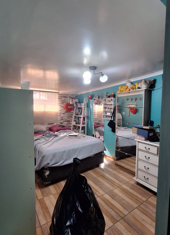 Departamento de Primer Piso Con 4D+1B+1E