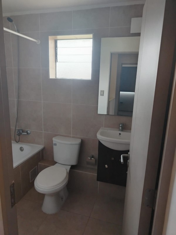 ¡casa Hermosa en Chillán! 3D + 2B, Cocina Amoblada.
