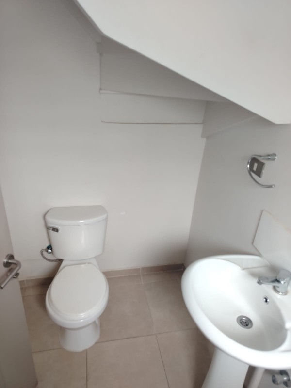 ¡casa Hermosa en Chillán! 3D + 2B, Cocina Amoblada.