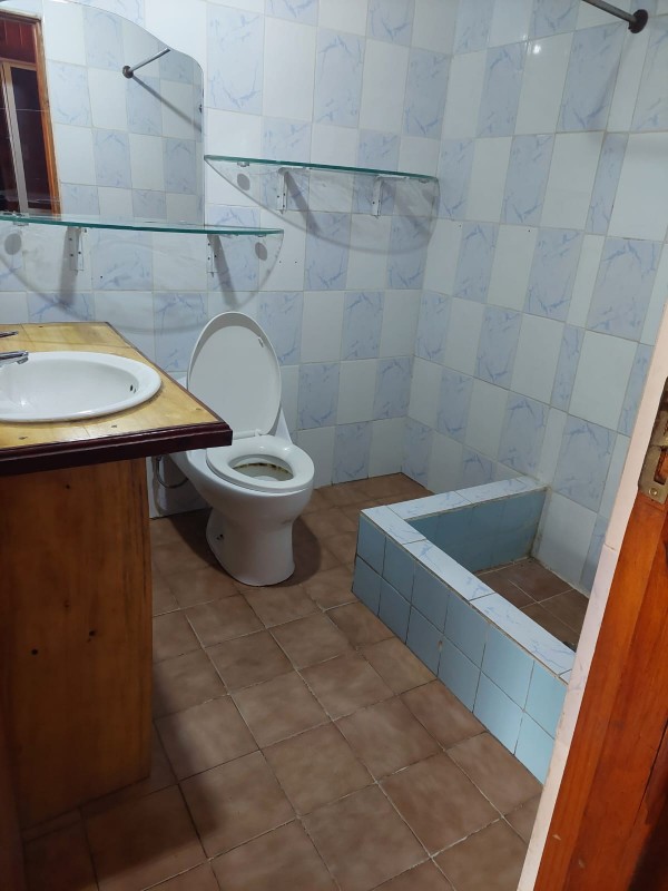 Vendo Cómoda Casa.
