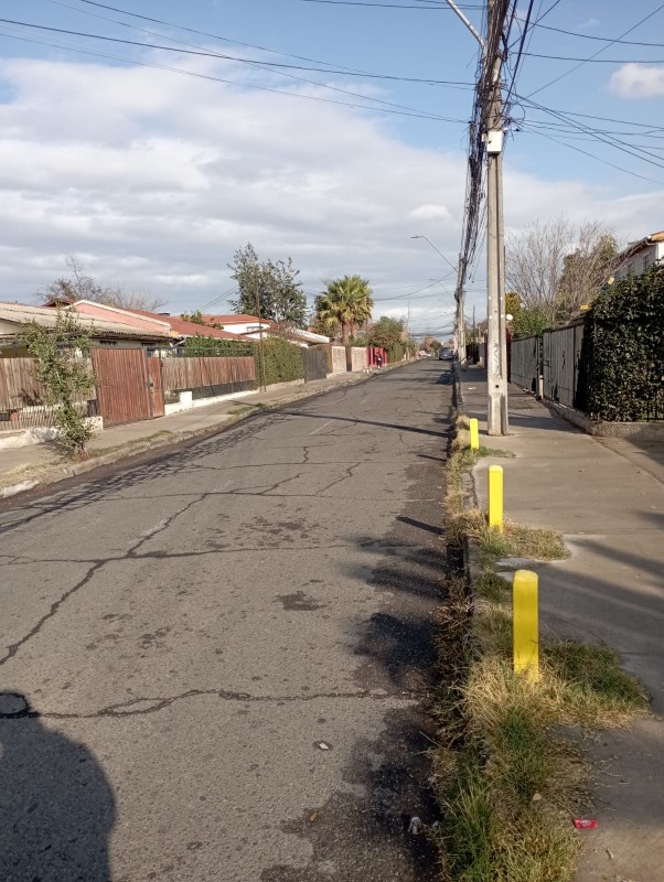 Terreno 1370M2 Con Casa, Galpon, Oficina y Canal de Regadio
