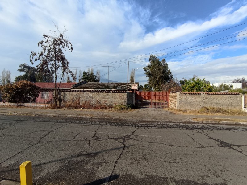Terreno 1370M2 Con Casa, Galpon, Oficina y Canal de Regadio