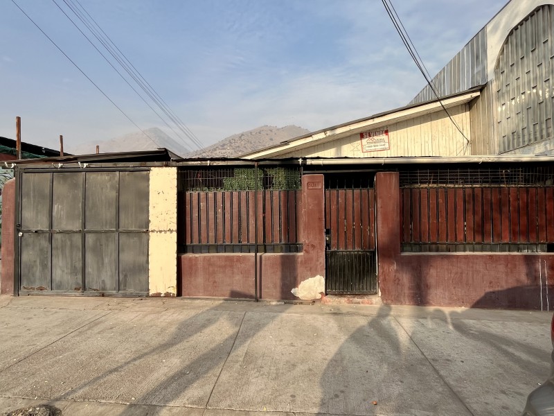 Casa Esquina Av. Recoleta | 180 M² | Sin Gravámenes | Potenc