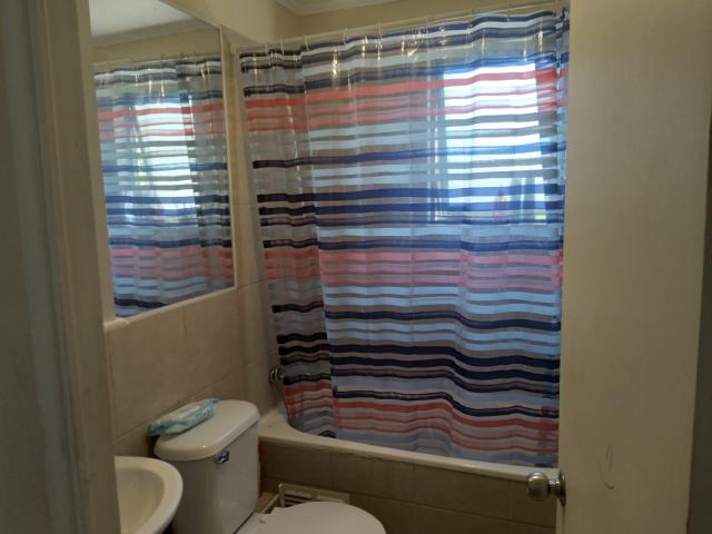 Casa Con Piscina en Condominio