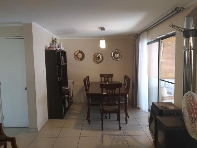 Casa Con Piscina en Condominio