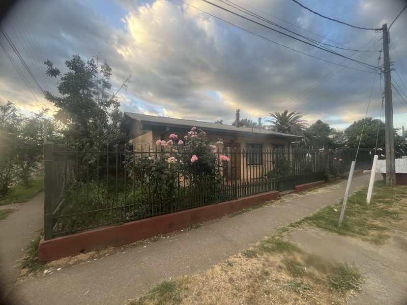 Casa Con Local Comercial en Pinto