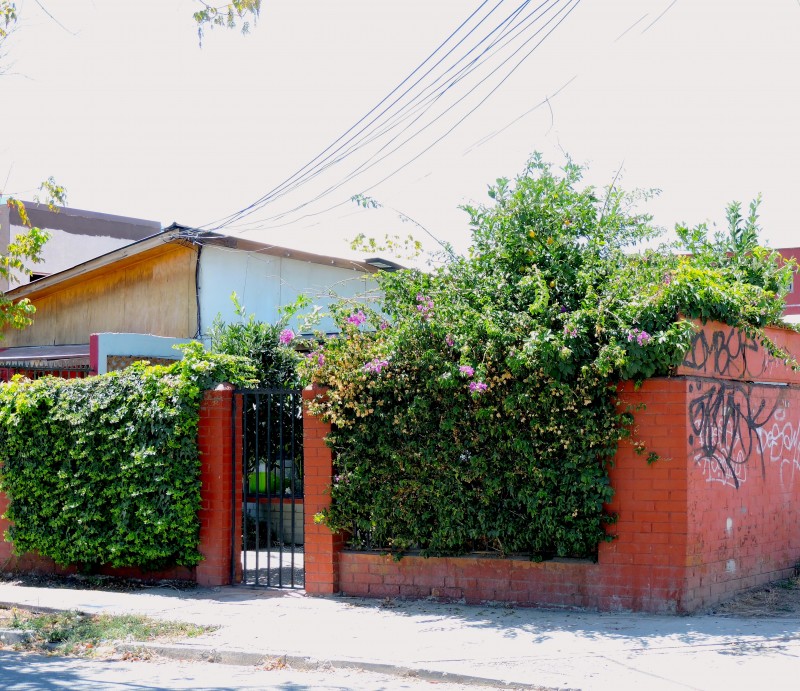 Se Vende Casa de Esquina Con Excelente Ubicación