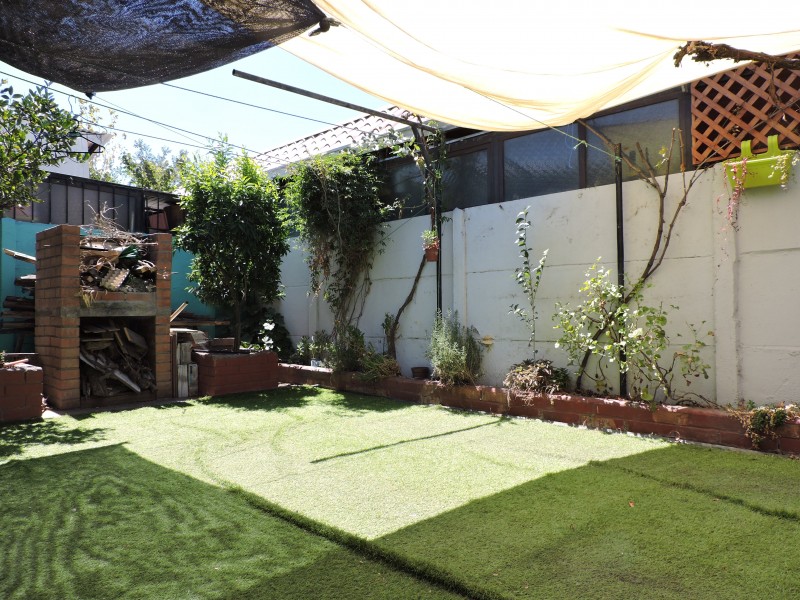 Se Vende Casa de Esquina Con Excelente Ubicación