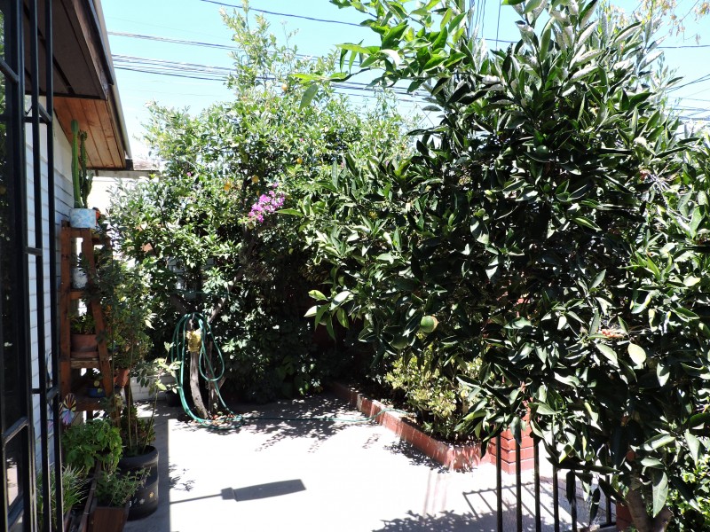 Se Vende Casa de Esquina Con Excelente Ubicación