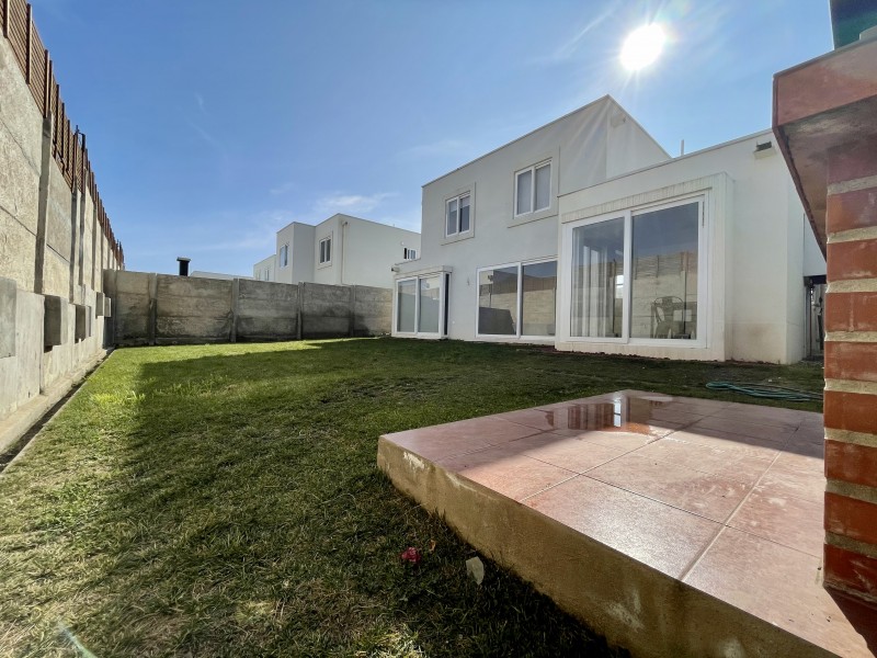 Casa en Arriendo - Condominio Algarrobo, Curauma, Valparaíso