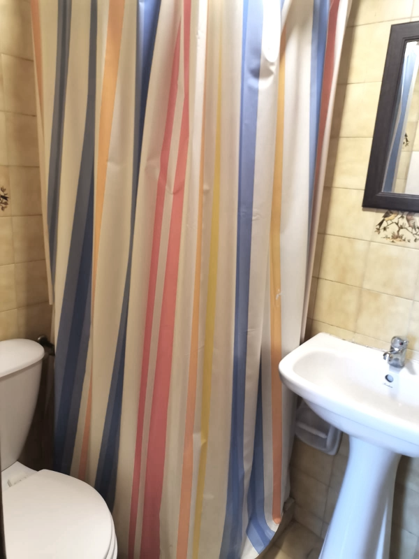 Arriendo Amplio Departamento Año Corrido Sin Muebles en Viña