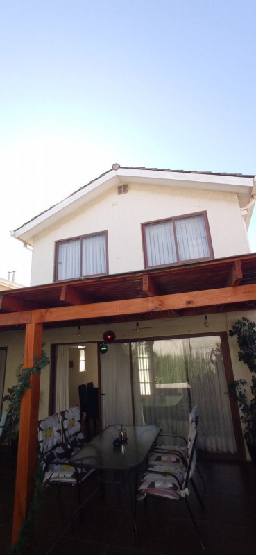Arriendo Casa en Condominio los Viñedos