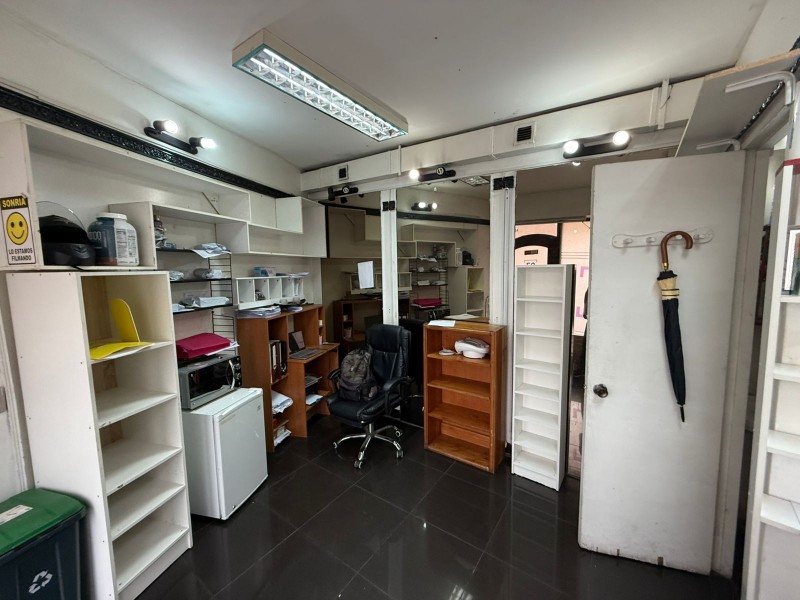 Oportunidad Única: Local Comercial en Metro los Leones