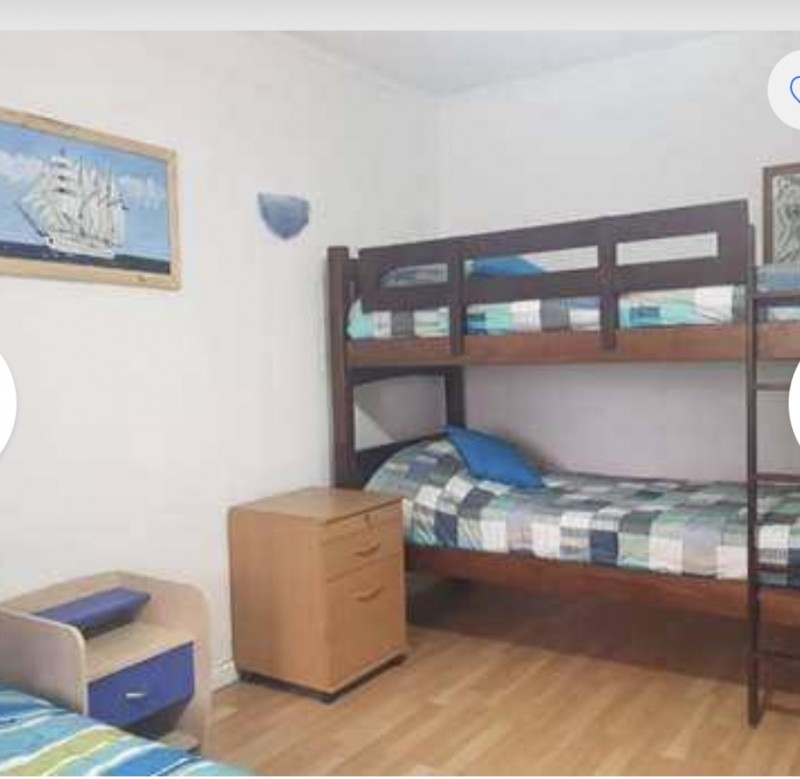Espaciosa Casa de 2 Pisos