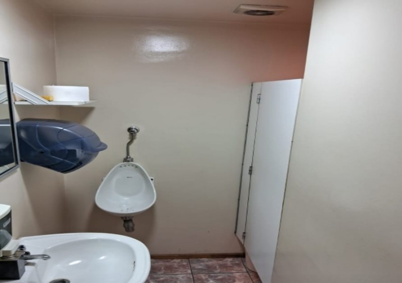 Amplia Propiedad Con Ubicación Muy Conveniente