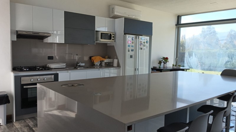 Moderna y Luminosa Casa en Arriendo Con Acceso Independiente