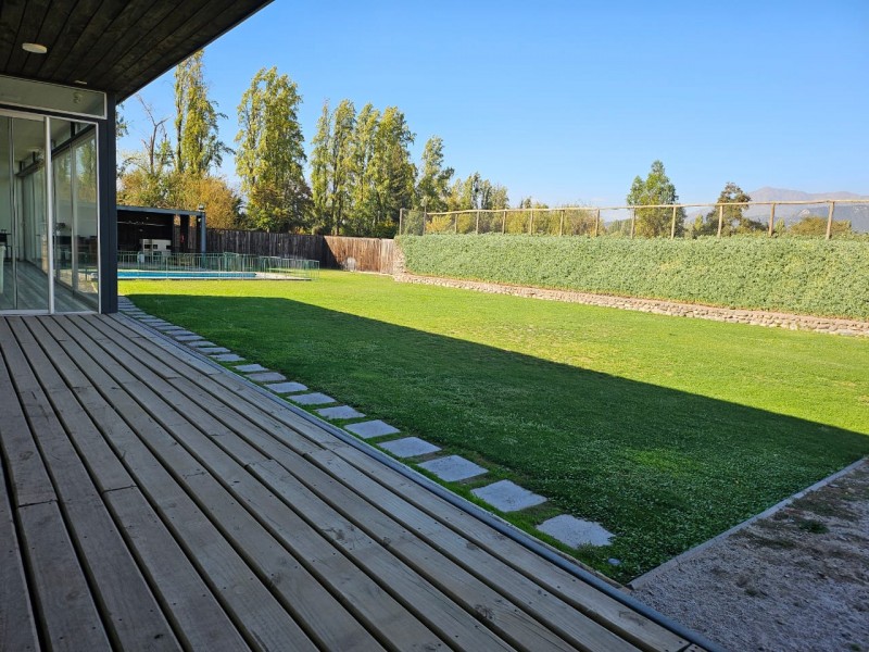 Moderna y Luminosa Casa en Arriendo Con Acceso Independiente