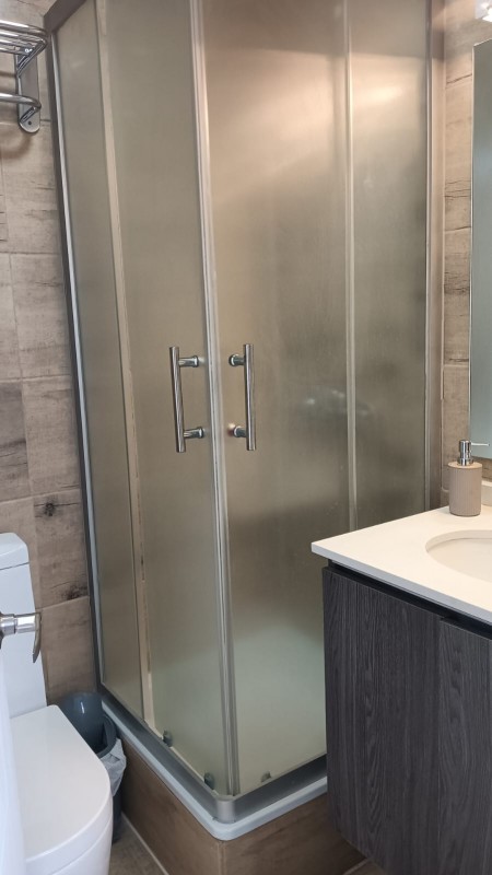 Moderna y Luminosa Casa en Arriendo Con Acceso Independiente
