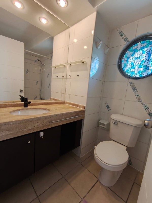 Vende Departamento Metro Santa Ana