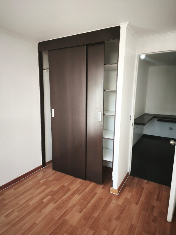 Vende Departamento Metro Santa Ana