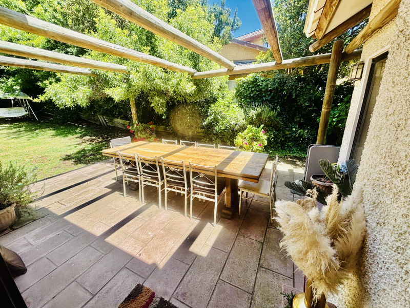 Acogedora Casa, Solida en Bosques de Montemar, Concon