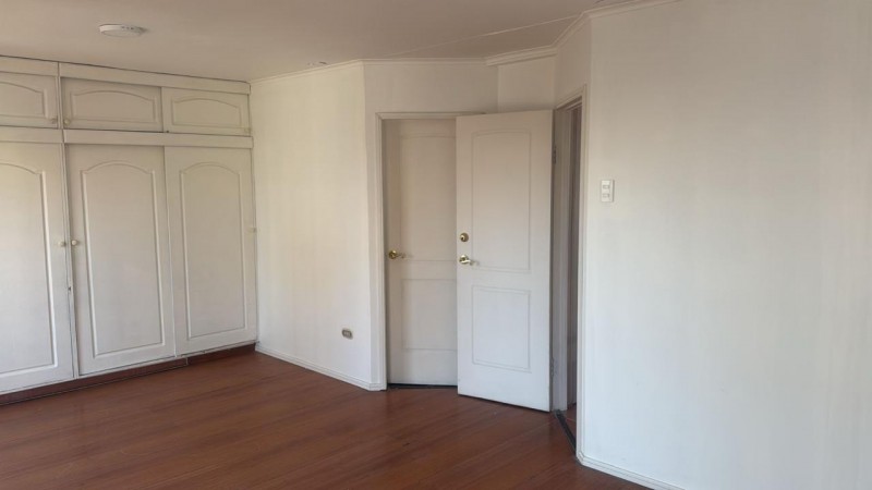 Venta Amplia Casa 8 Dormitorios A Pasos del Centro