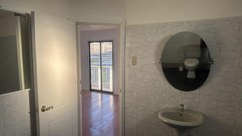 Venta Amplia Casa 8 Dormitorios A Pasos del Centro