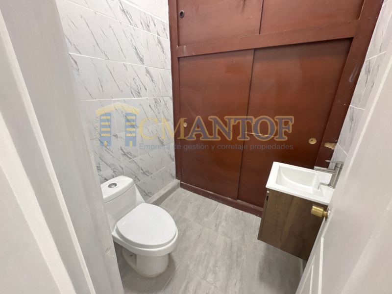Arriendo Remodelada Oficina 3 Privados Frente Serviu, Centro