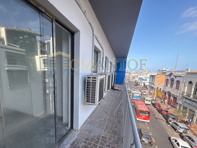 Arriendo Remodelada Oficina 3 Privados Frente Serviu, Centro